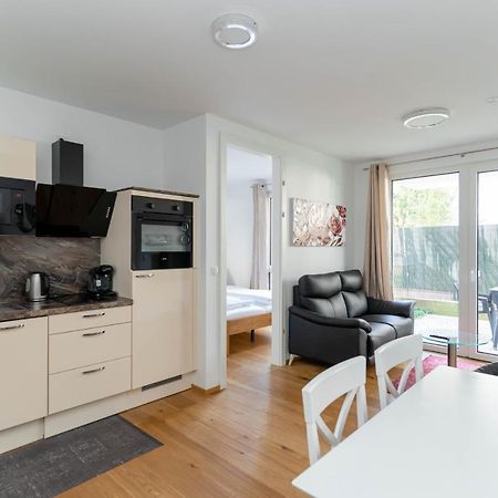Modern Apartment With Tiny Garden Near City Center Vienna Esterno foto