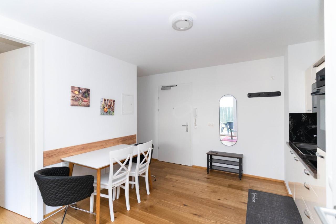 Modern Apartment With Tiny Garden Near City Center Vienna Esterno foto