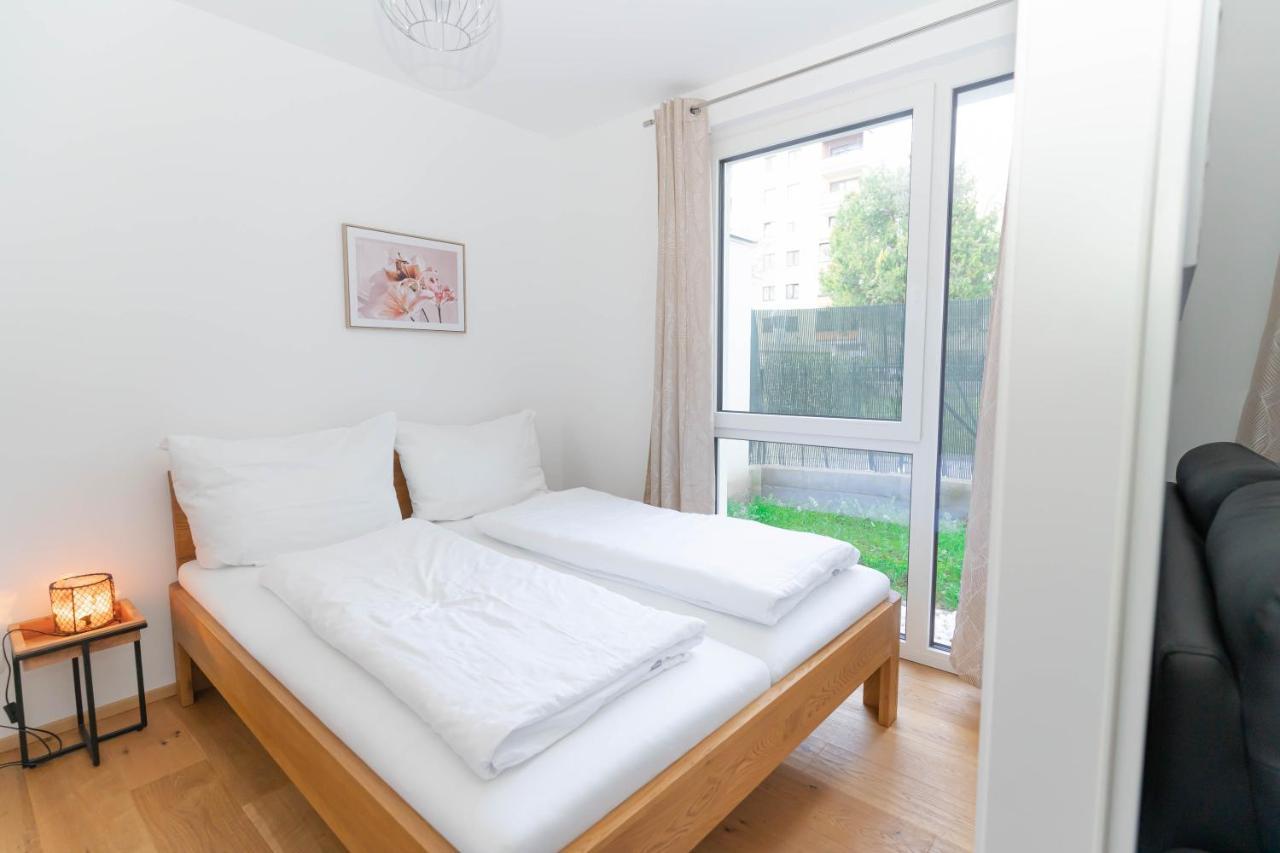 Modern Apartment With Tiny Garden Near City Center Vienna Esterno foto