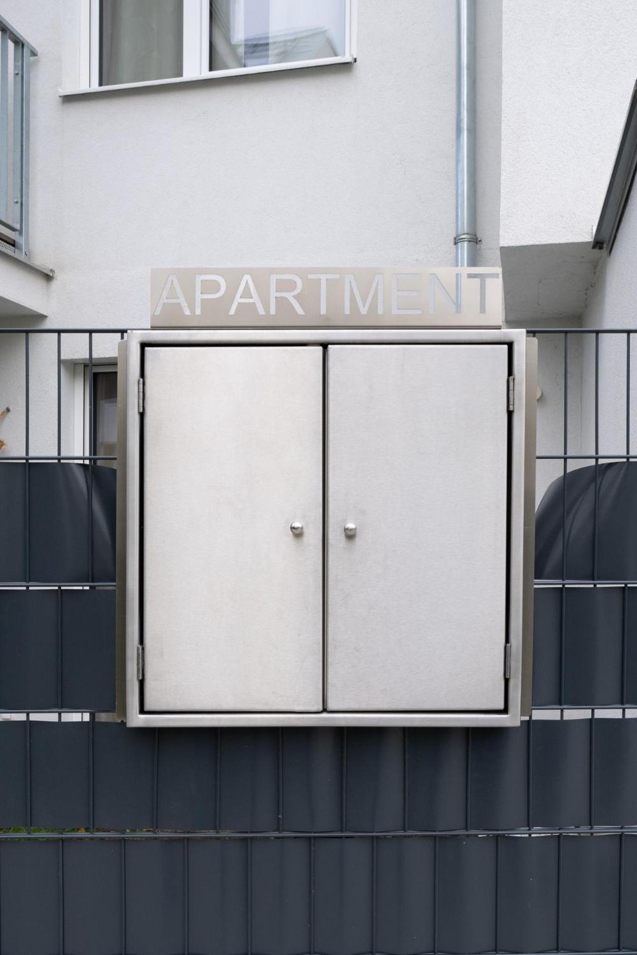Modern Apartment With Tiny Garden Near City Center Vienna Esterno foto