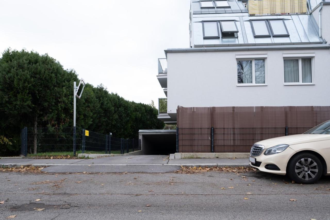 Modern Apartment With Tiny Garden Near City Center Vienna Esterno foto